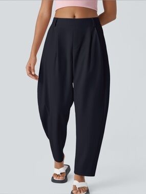 Halara Flex™ Mid Rise Pocket Barrel
Leg Work Pants